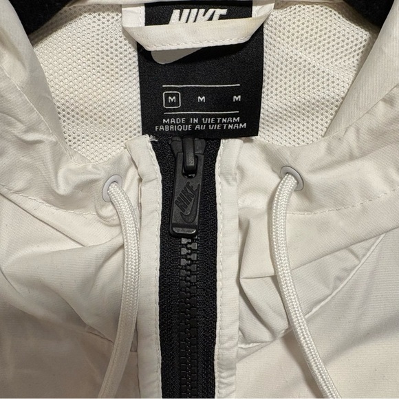 Nike Jacket - Picture 5 of 6